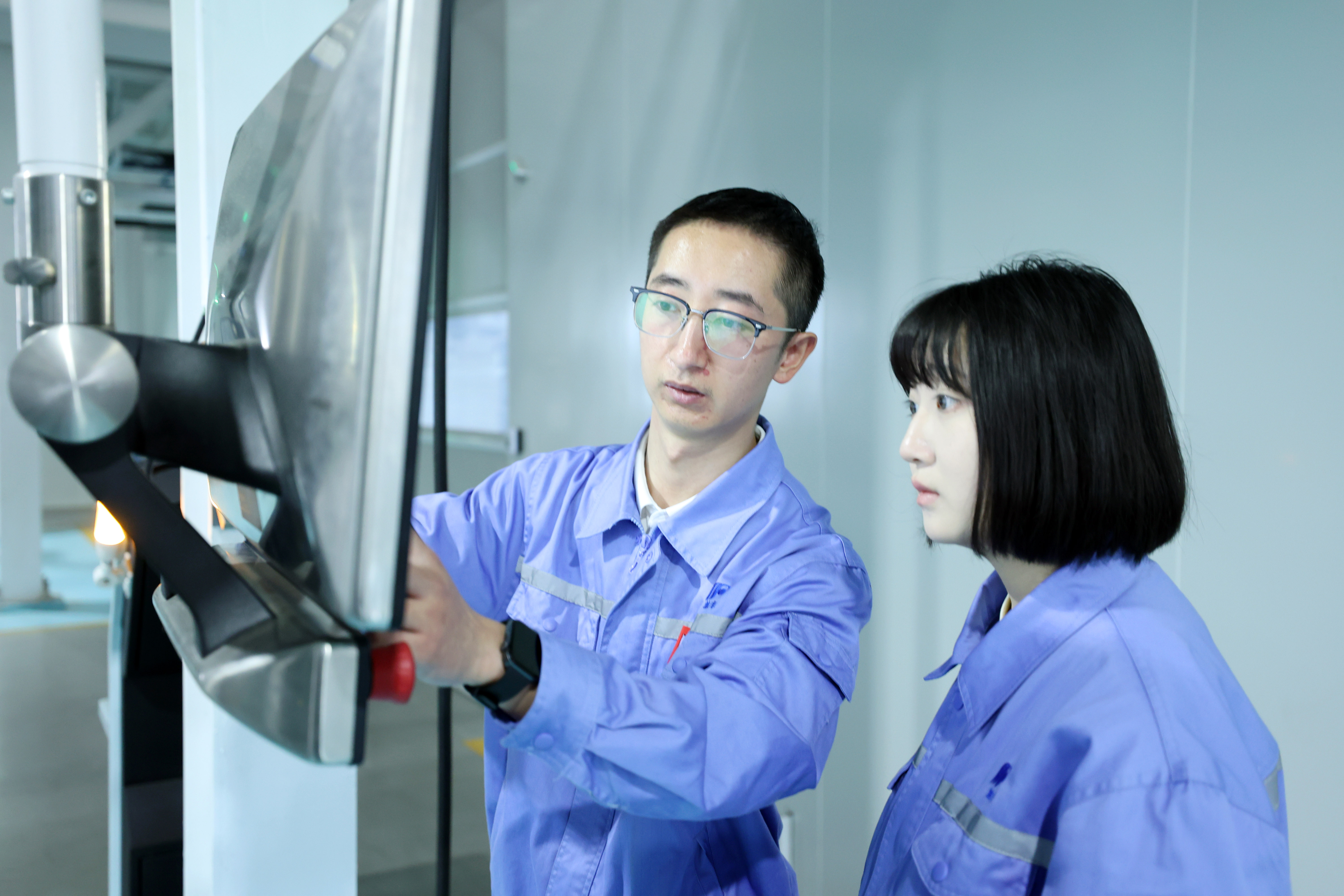 听！bv1946伟德官网青年的“青春·答案”